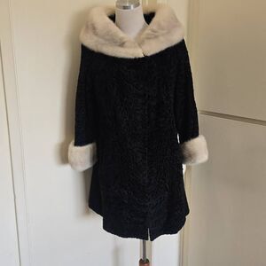 Bullock’s Blk Vtg 1950s Persian Lamb Fur Coat, Ivory Mink Collar/Cuffs, M